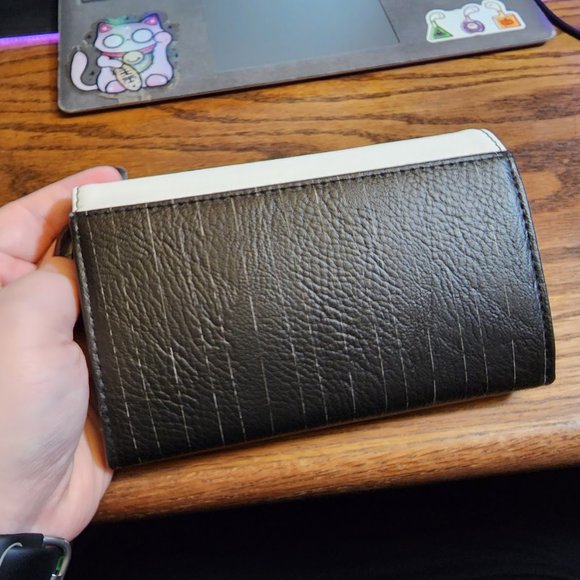 Nightmare Before Christmas Wallet (Buckle-Down) - Picture 4 of 4